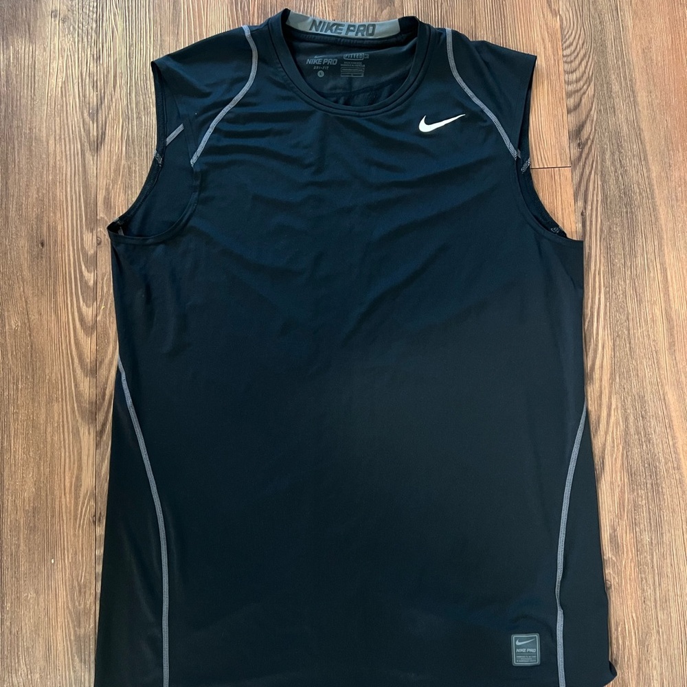 Nike Pro Black Dri-Fit Fitted Sleeveless Top like new